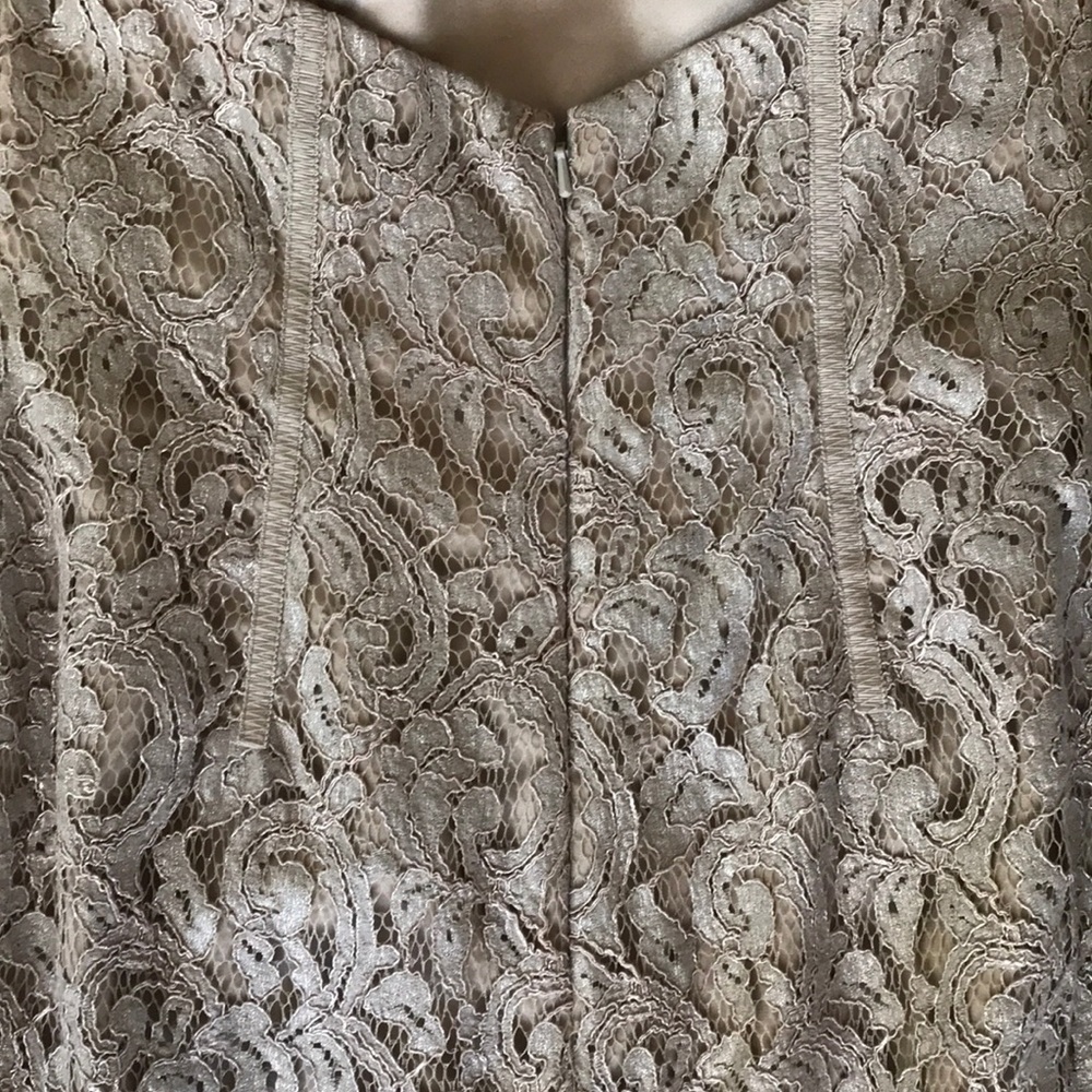 Dress - Picture 6 of 8